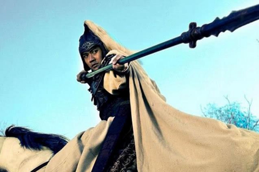 关羽与赵云哪个统兵能力更强?关羽战败,为何将士们会抛弃关羽? 关羽与赵云哪个统兵能力更强?关羽战败,为何将士们会抛弃关羽?