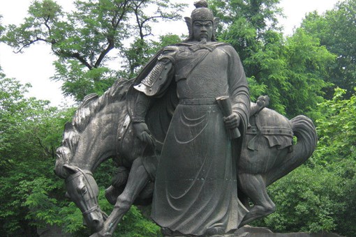 宋高宗下12道金牌强行召回岳飞,他是怕宋钦宗回归吗? 宋高宗下12道金牌强行召回岳飞,他是怕宋钦宗回归吗?